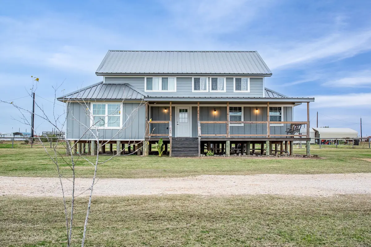 165 Sea Urchin Lane, Palacios, TX 77465 - Image #1