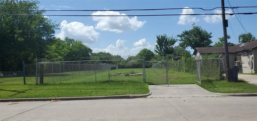 5410 Phillips Street, Texas City, TX 77591 - Image #2