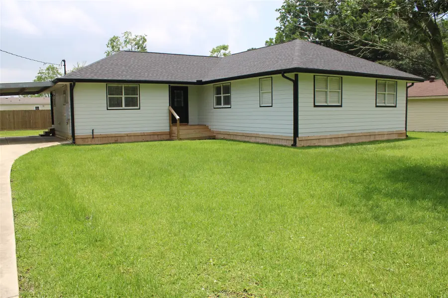 736 Carolyn Street, Winnie, TX 77665 - #2