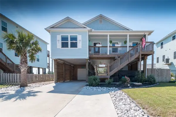 12839 E Conquistador Drive, Galveston, TX 77554