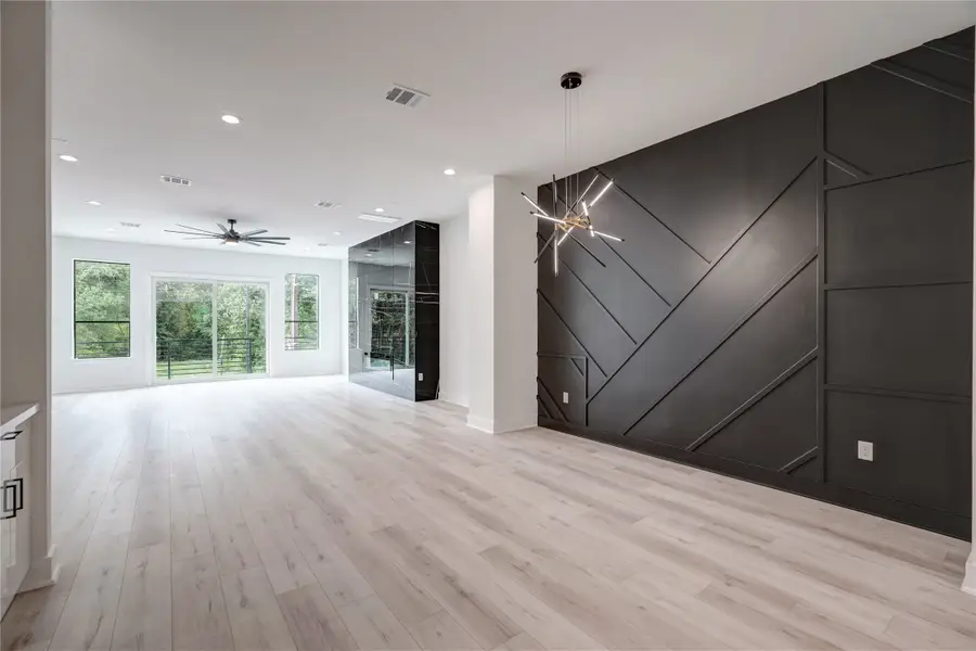 4531 Creekmont Drive, Houston, TX 77091 - Image #3