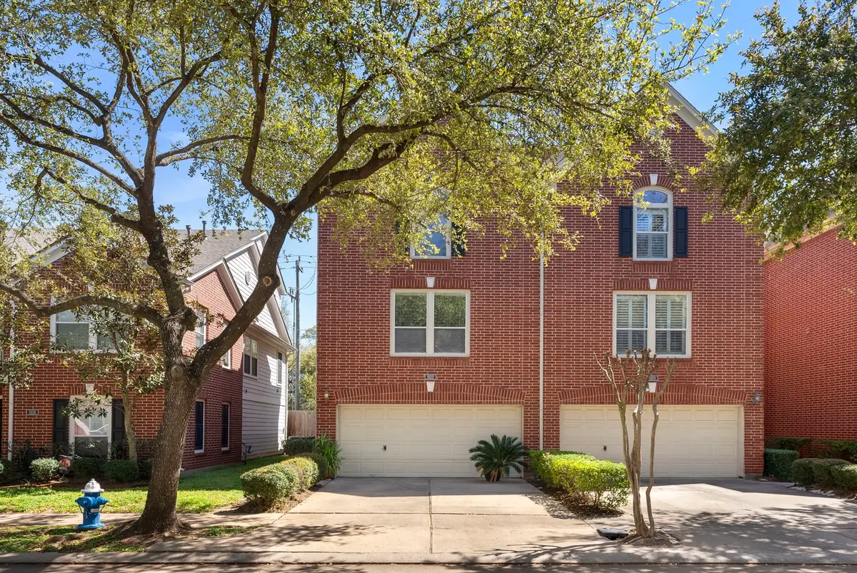 922 E Heights Hollow Lane, Houston, TX 77007 - #1