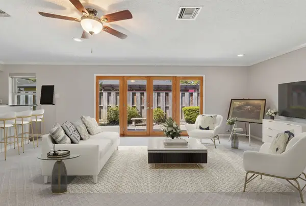 45 Champions Colony E, Houston, TX 77069