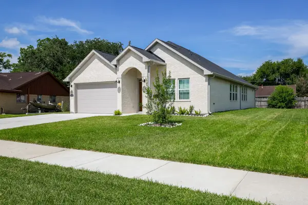 2303 Cunningham Drive, Pearland, TX 77581