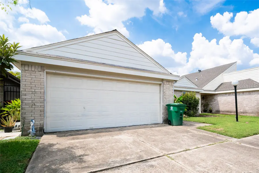 6122 Havendale Drive, Houston, TX 77072 - Image #2