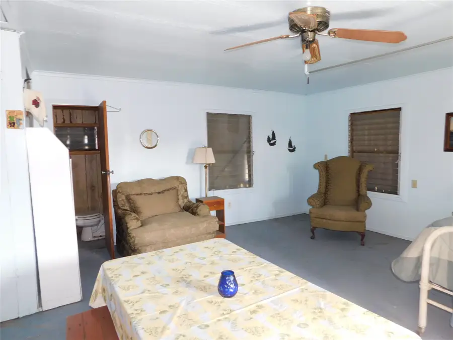 266 1st Street, Port Lavaca, TX 77979 - #3