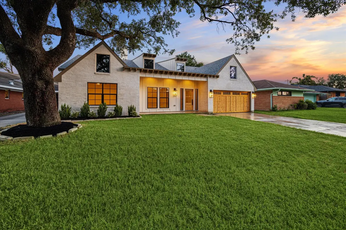 6227 Grovewood Lane, Houston, TX 77008 - Image #1
