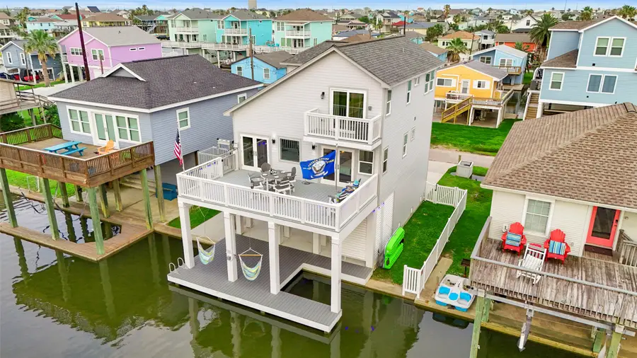 16710 Tahiti Way, Jamaica Beach, TX 77554 - Image #3