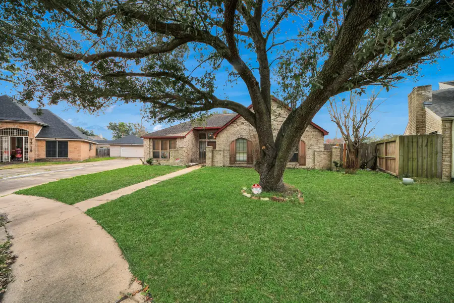 15103 Plaza Libre Drive, Houston, TX 77083 - #3