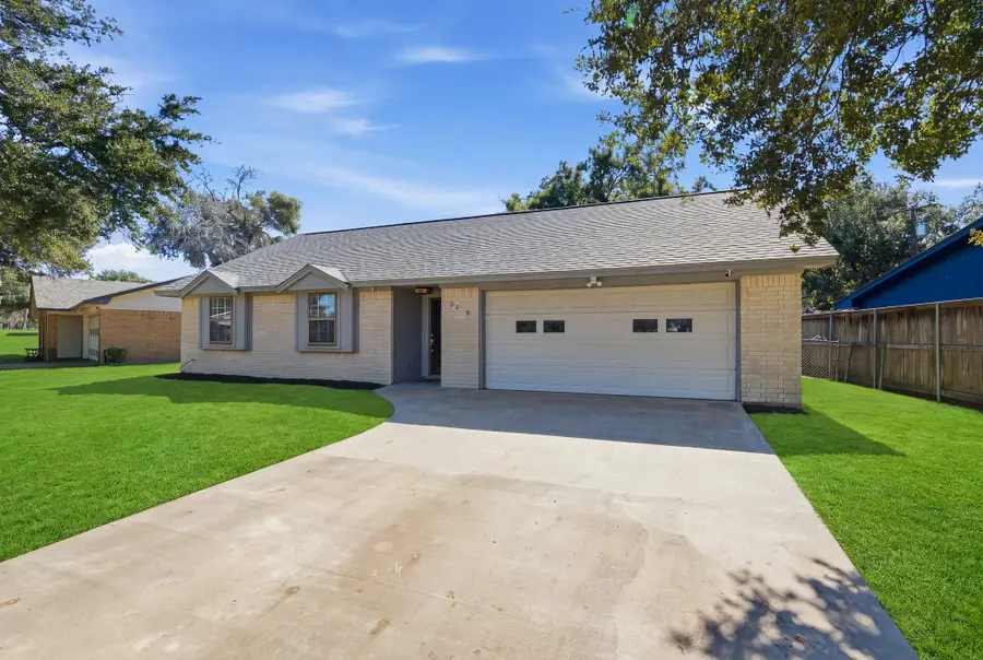 3218 Myatt Lane, El Campo, TX 77437 - #2