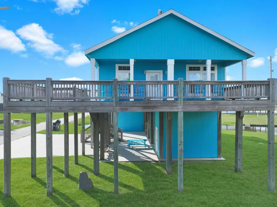 936 Surf Road, Crystal Beach, TX 77650 - #2