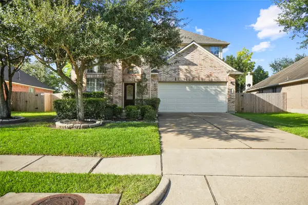 2322 Diamond Springs Drive, Pearland, TX 77584
