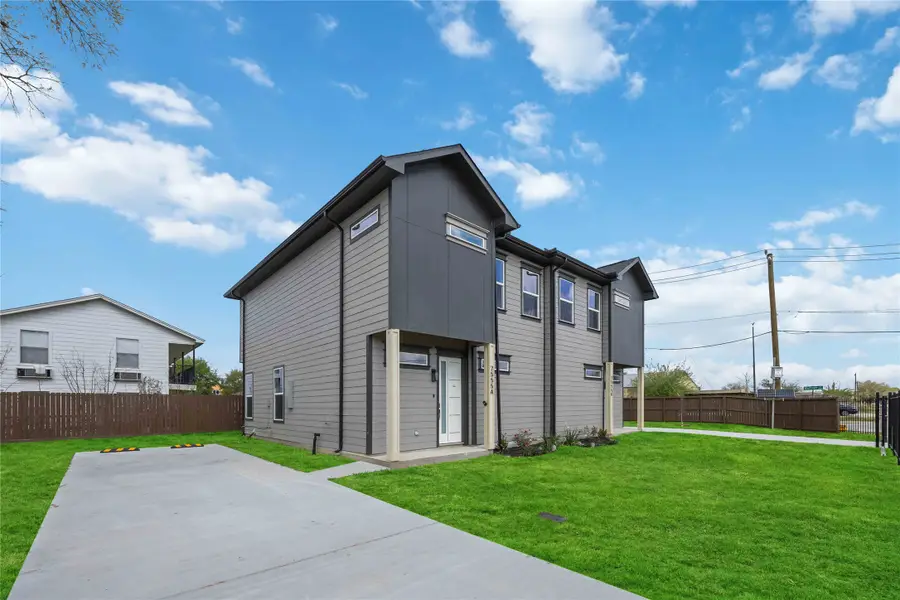 7555 & 7646 Calhoun Road #A/B/C/D, Houston, TX 77033 - #3