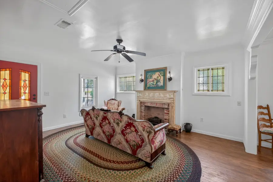 112 E Market Street, Fayetteville, TX 78940 - #3