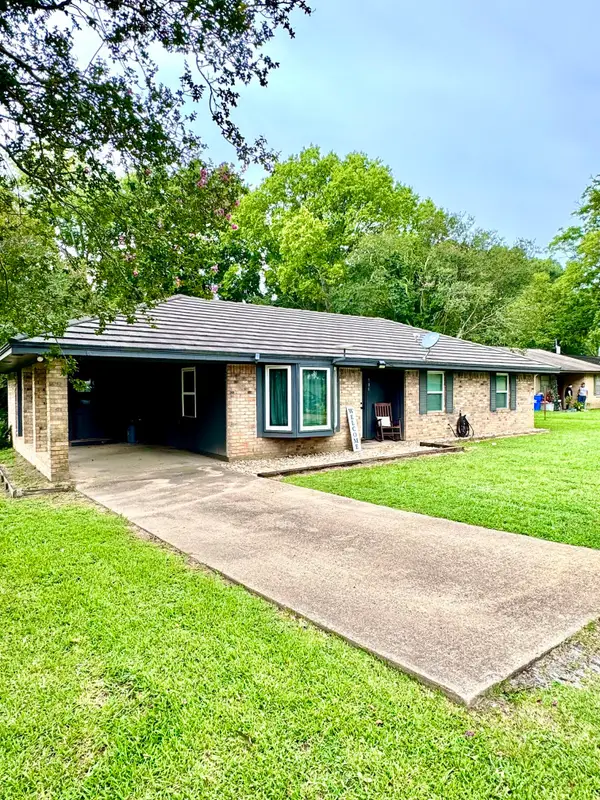101 Green Meadows, Crockett, TX 75835