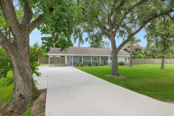 519 N Shady Lane, La Porte, TX 77571