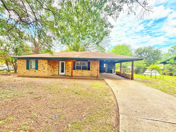 109 Amanda Avenue, Crockett, TX 75835