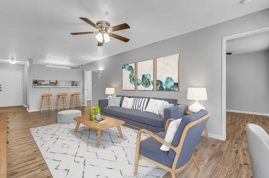 517 Southwest Parkway #301, College Station, TX 77840 - #2