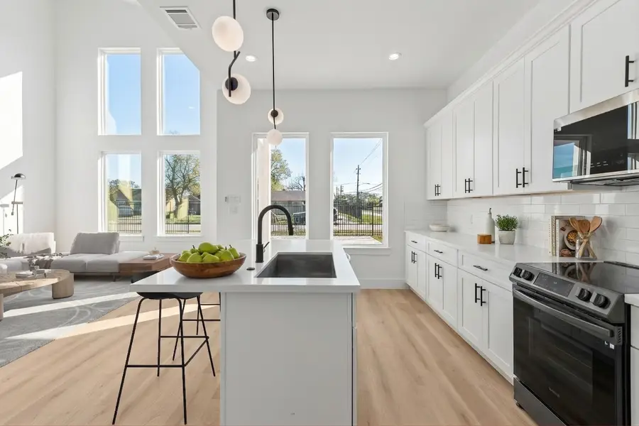 5903 Doolittle Blvd, Houston, TX 77033 - #3