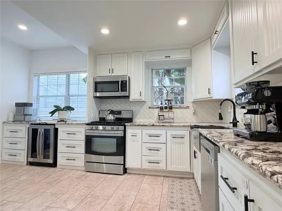 5221 Claremont Street, Houston, TX 77023 - Image #2