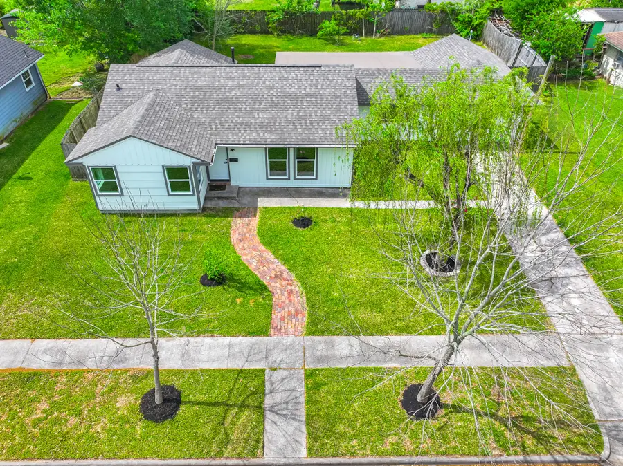 1905 Tennessee Street, Baytown, TX 77520 - #2