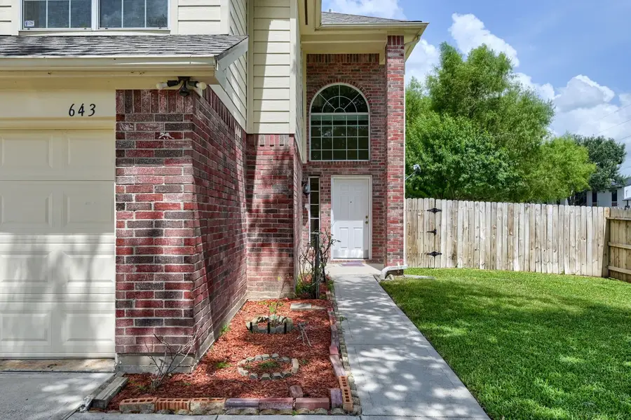 643 Meadow Knoll Drive, Stafford, TX 77477 - #3