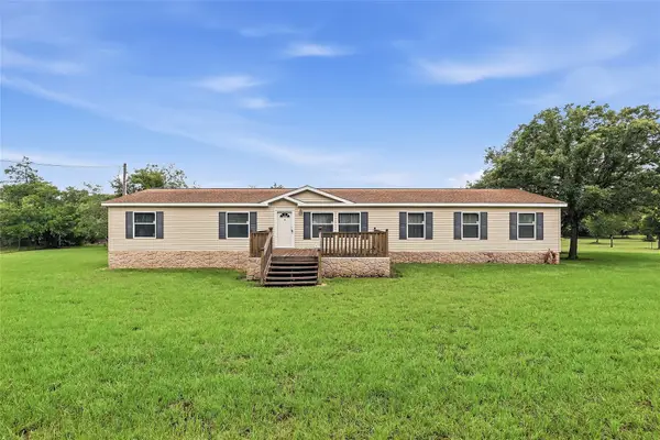 102 Windwood Circle, Somerville, TX 77879