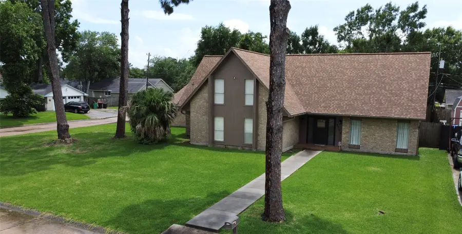 5101 Arrowhead Drive, Baytown, TX 77521 - #2