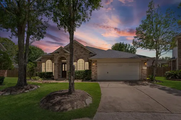 2615 Easton Springs Court, Pearland, TX 77584