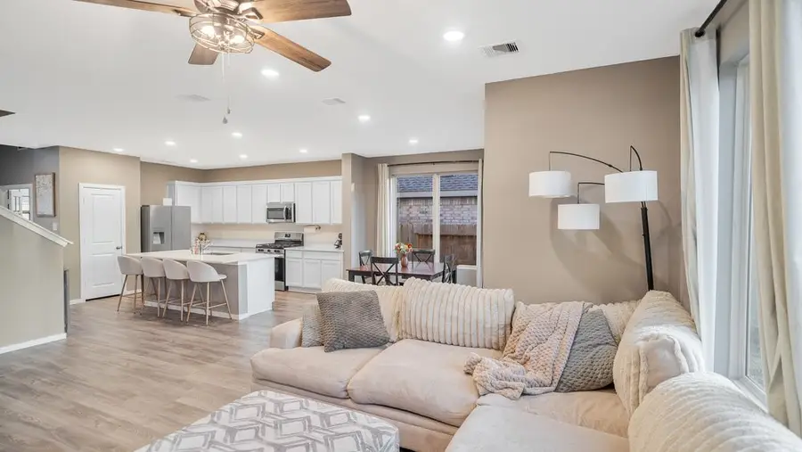 22664 Hackberry Leaf Drive, New Caney, TX 77357 - Image #2