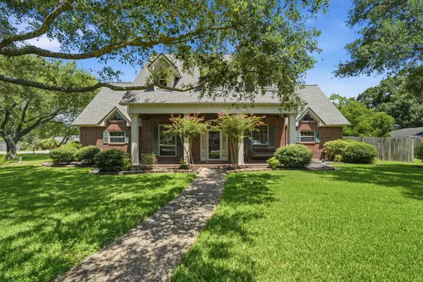 2516 Woodcreek Drive, Pearland, TX 77581
