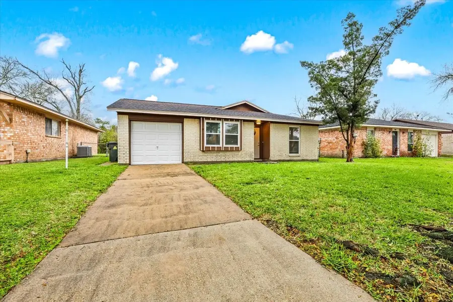 4811 Hannas Reef Drive, Bacliff, TX 77518 - Image #2