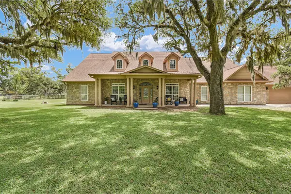 1031 Bar X Trail, Angleton, TX 77515