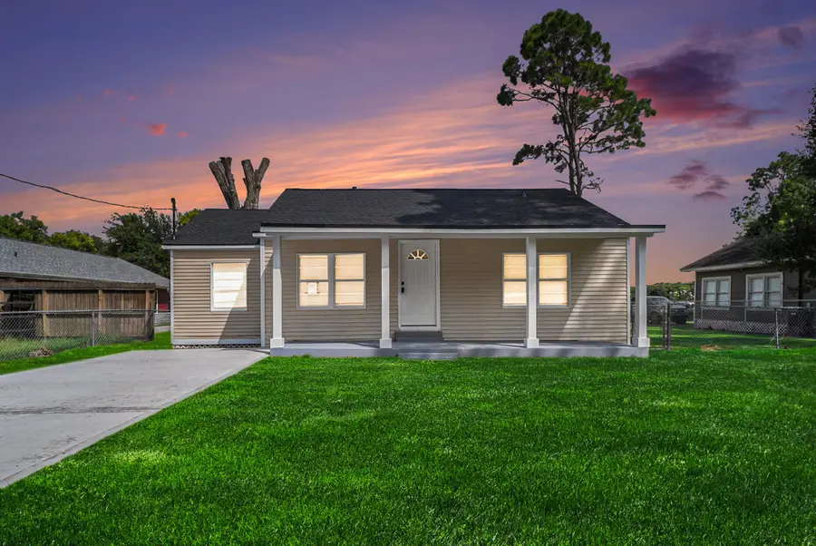 7015 Church Lane, Hitchcock, TX 77563 - Image #2