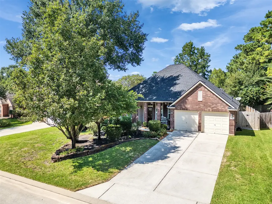 66 N Brooksedge Circle, The Woodlands, TX 77382 - Image #2