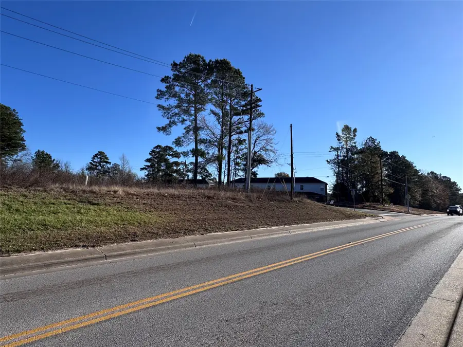 1980 Veterans Memorial Parkway, Huntsville, TX 77340 - #3