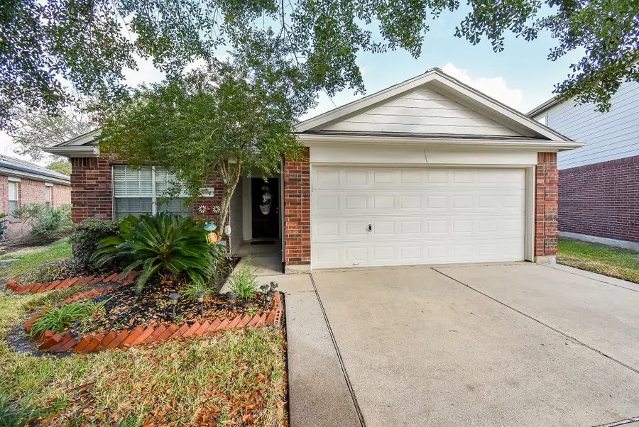 11942 Sonora Springs Drive, Tomball, TX 77375 - Image #2