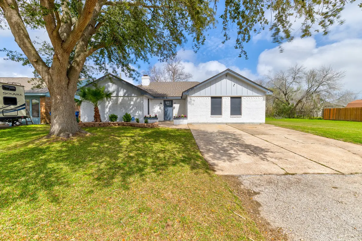 2302 38th Avenue N, Texas City, TX 77590 - #1