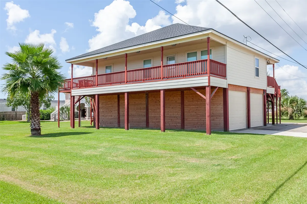 5213 Greenwich Street, Sabine Pass, TX 77655 - Image #1