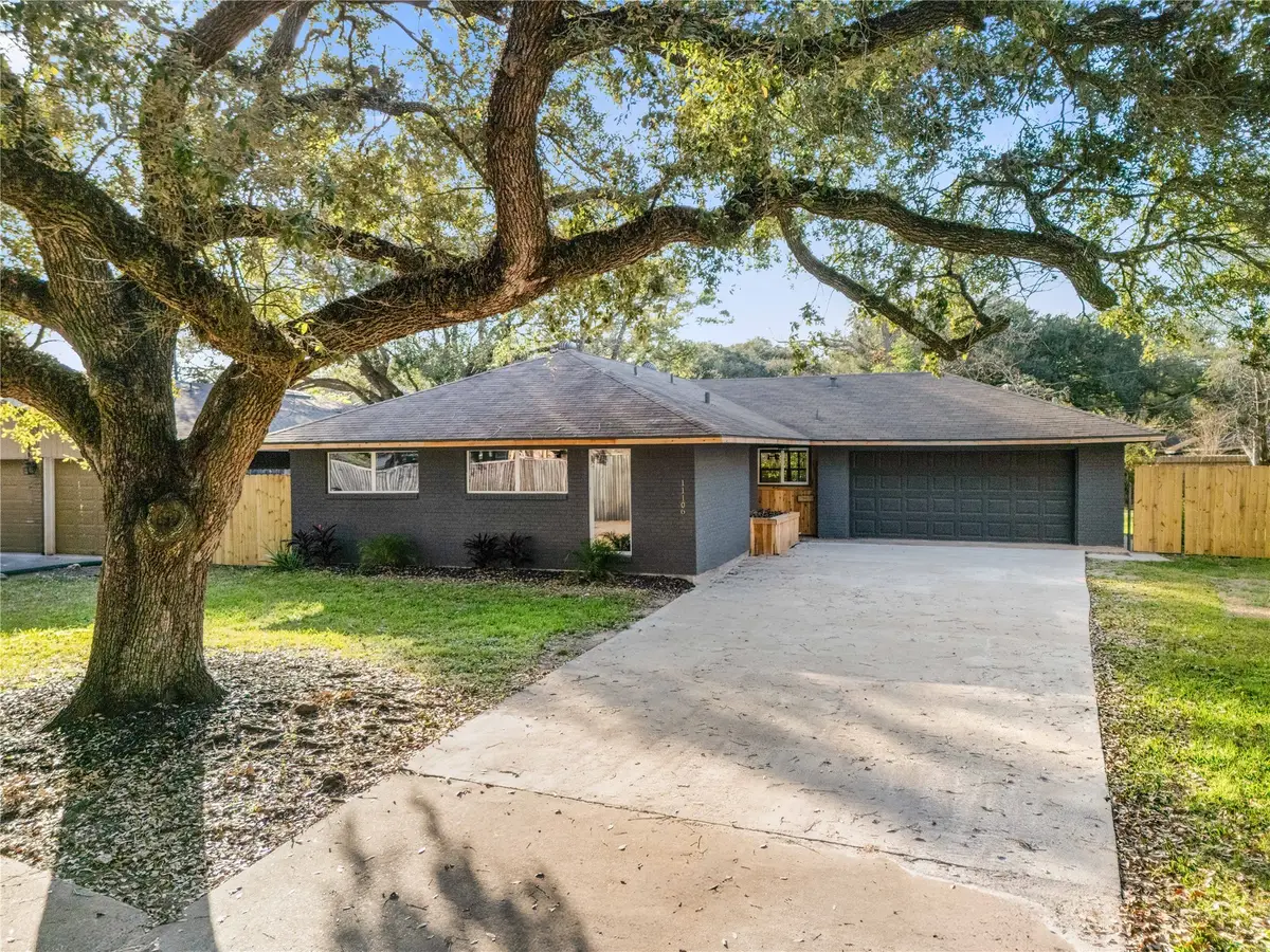 11106 Huggins Drive, Houston, TX 77035 - Image #1