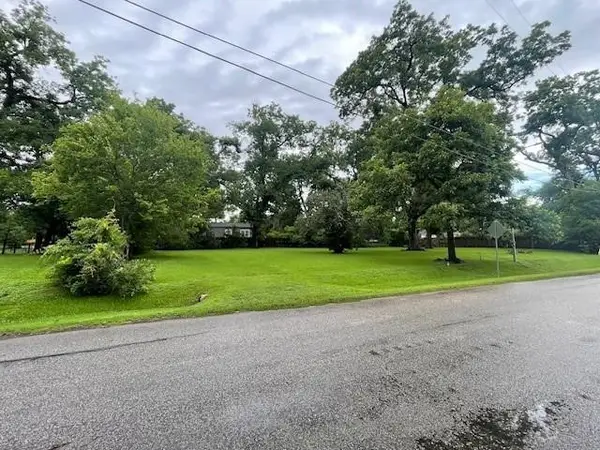 607 Riveredge Drive, Richmond, TX 77406