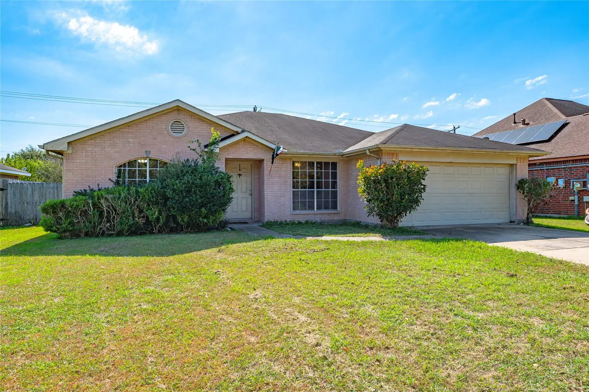 2701 Quail Run Drive, Alvin, TX 77511 - #1