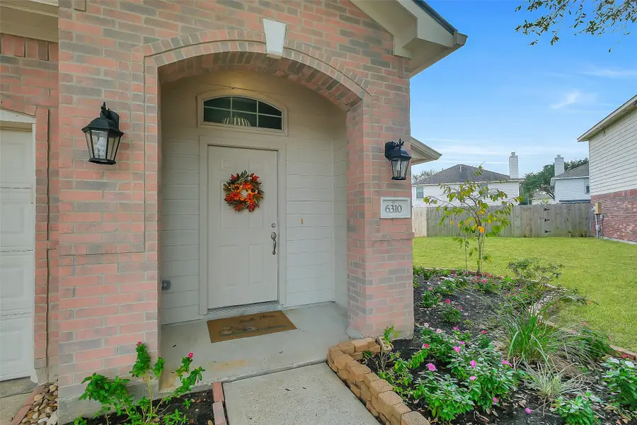 6310 Macquarie Drive, Katy, TX 77449 - Image #2