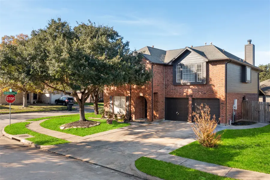 4527 Fox Run Street, Pearland, TX 77584 - Image #2