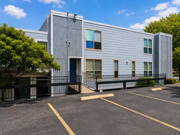 781 Country Place Drive #2032, Houston, TX 77079
