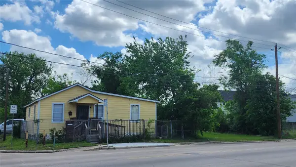 7918 N Main Street, Houston, TX 77022