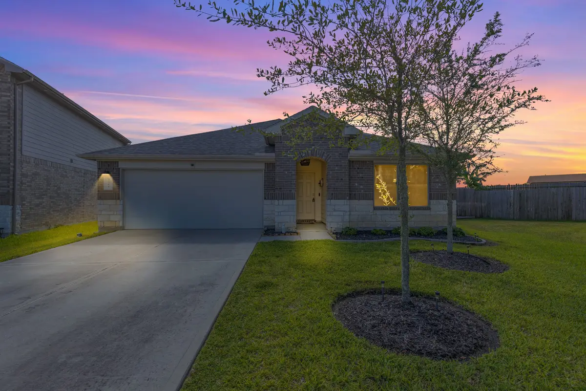 7906 Tamarind Lane, Baytown, TX 77521 - #1