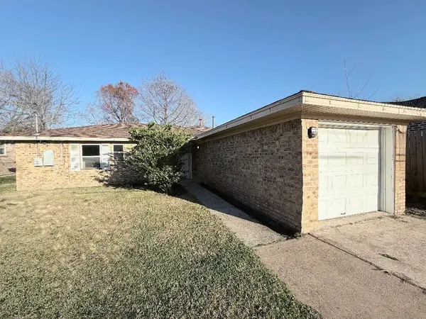 214 S Texas Street, Texas City, TX 77591