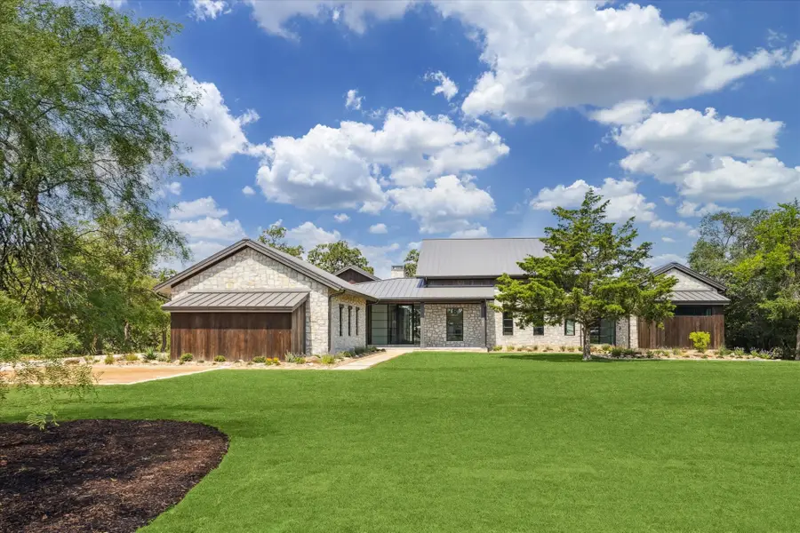 102 Labrador Lane, Columbus, TX 78934 - Image #2