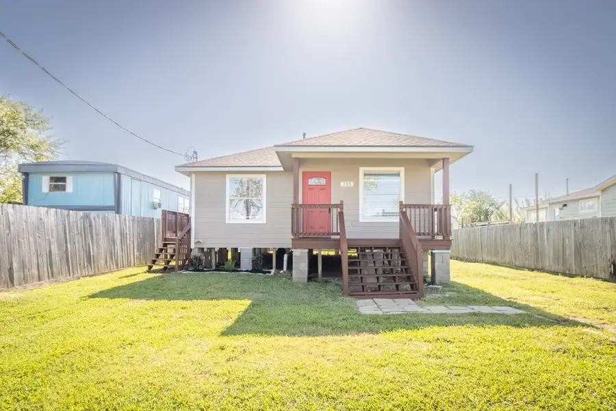 725 10th Street, Dickinson, TX 77539 - #2